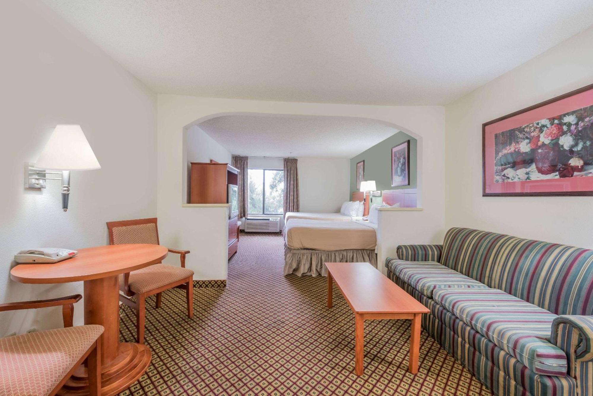 Super 8 By Wyndham Fort Worth Downtown South Luaran gambar